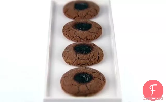 Peanut Butter Cookies with Blackberry Jam