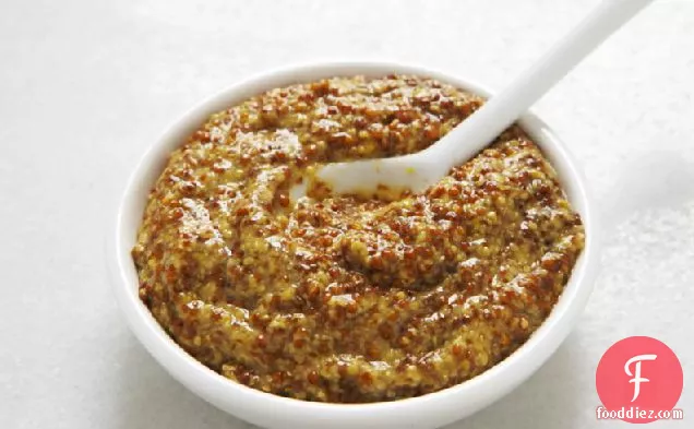 मसालेदार सरसों की चटनी के साथ ग्रेवलैक्स