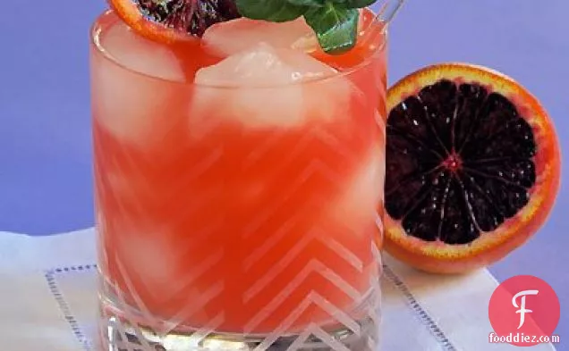 Bloody Bourbon Cocktail (Blood Orange & Bourbon)