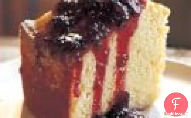 जैतून का तेल-ब्लड ऑरेंज कॉम्पोट के साथ मदीरा केक