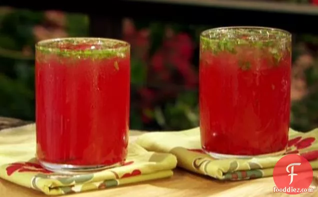 Electric Blood Orange Limeade with Muddled Mint
