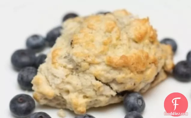 Jennifer Esposito's Gluten-free Blueberry Walnut Scones