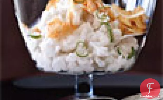 कुरकुरे नारियल के साथ नारियल चावल का हलवा