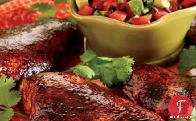 साल्सा तिल के साथ कोको-कॉफी मसालेदार चिकन