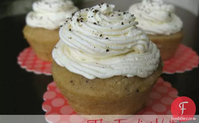Coffee Cupcakes With Condensed Milk Pudding And Whipped Cream T