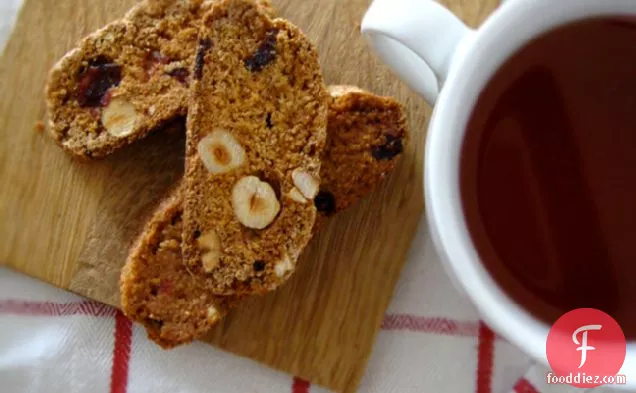 ऑरेंज क्रैनबेरी हेज़लनट कैंटुचिनी