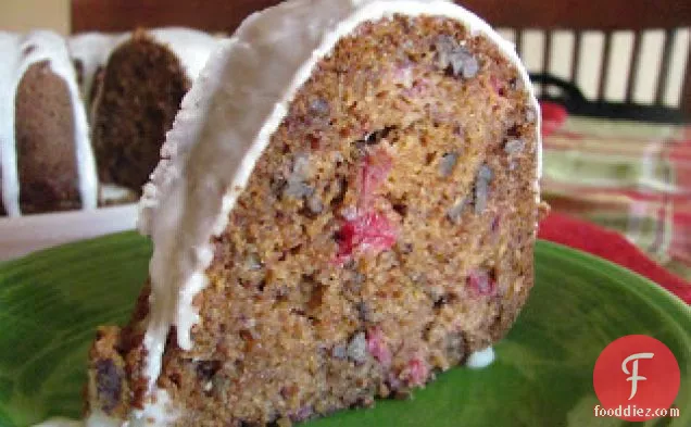 क्रैनबेरी के साथ अखरोट कद्दू बंडल केक