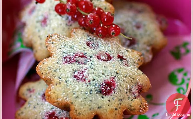 Lemongrass, Vanilla And Red Currant Cakes