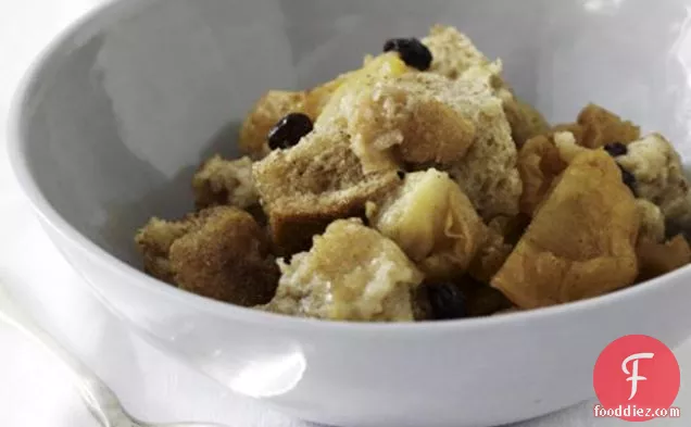 Bread Pudding With Pears, Currants And Cinnamon