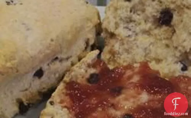 Oatmeal-currant Scones