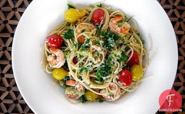 Shrimp Scampi With Zucchini And Tomato Pasta