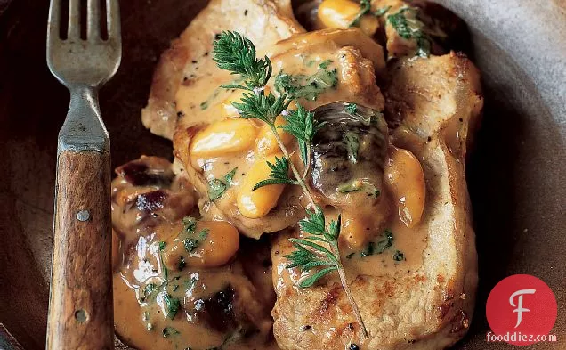 Veal Medallions with Fig and Almond Cream Sauce