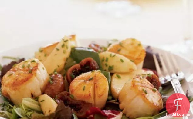Seared Scallops with Port-Poached Figs and Apple Salad