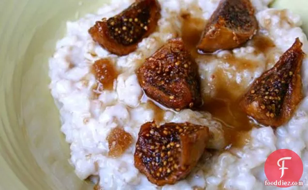 Sunday Brunch: Oatmeal with Honeyed Figs
