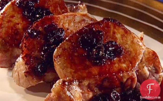 रेड वाइन क्रैनबेरी ग्लेज़ के साथ बोनलेस पोर्क लोइन