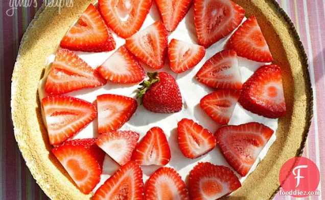 Low Fat Strawberry No-bake Cheesecake