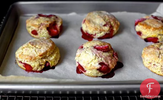 Strawberries And Cream Biscuits