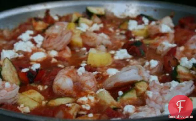 फेटा के साथ आग भुना हुआ झींगा