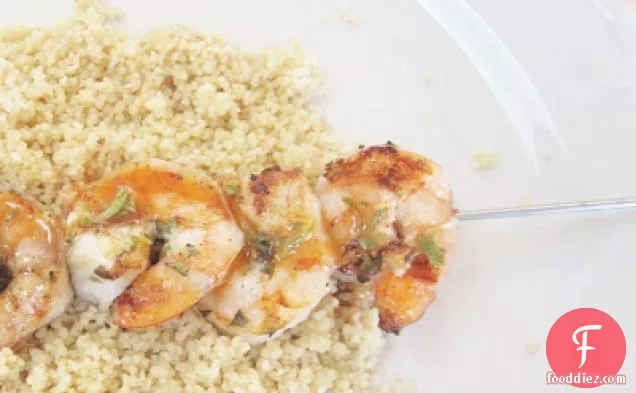 साइट्रस-संबल-ओलेक ड्रेसिंग के साथ ग्रील्ड झींगा