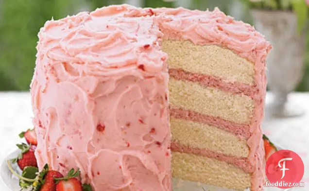 स्ट्रॉबेरी मूस केक