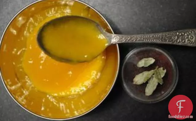 Mango Sauce With Cardamom And Saffron