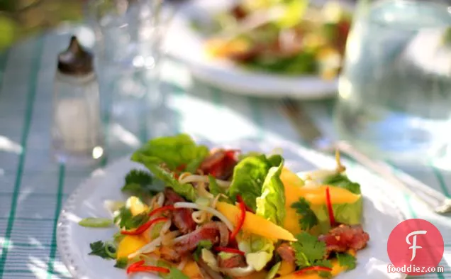 Thai Beef And Mango Salad