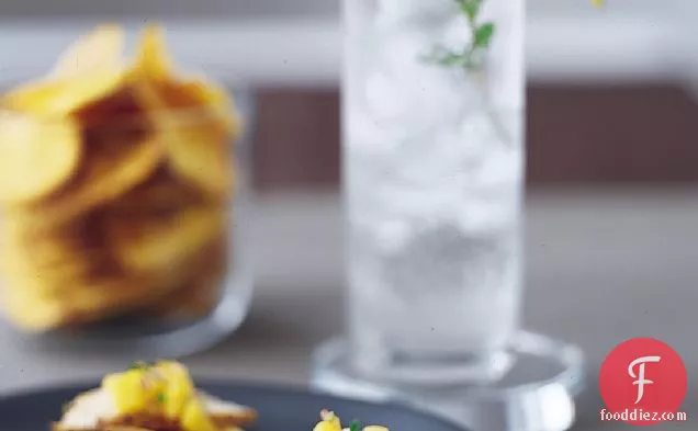 Plantain Chips with Chicken and Mojito Mango Salsa