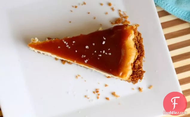Salted Caramel Cheesecake Pie