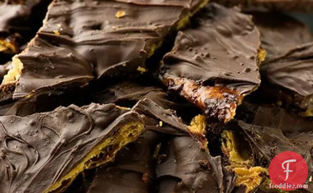 Chocolate Caramel Cookie Brittle