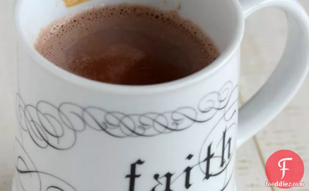Skinny Caramel Hot Cocoa