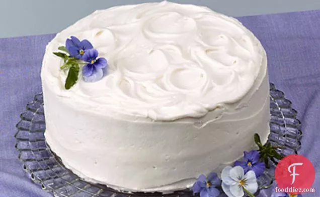 क्लासिक सफेद केक