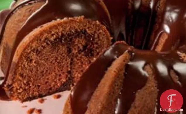 डबल चॉकलेट भंवर केक