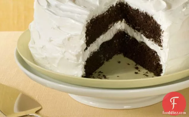 डीप डार्क चॉकलेट लेयर केक