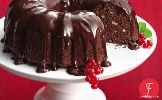 डबल चॉकलेट बादाम केक