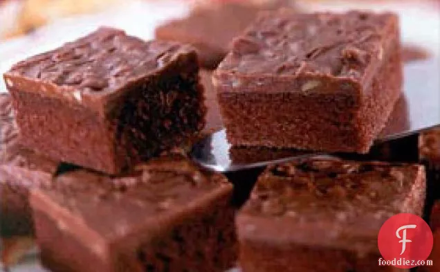डेयरी देश चॉकलेट शीट केक