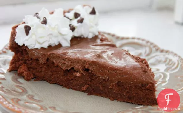 लस मुक्त चॉकलेट मूस केक