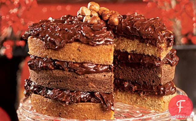 डबल अखरोट भीग चॉकलेट केक