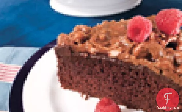 Chocolate Cake with Ganache and Praline Topping