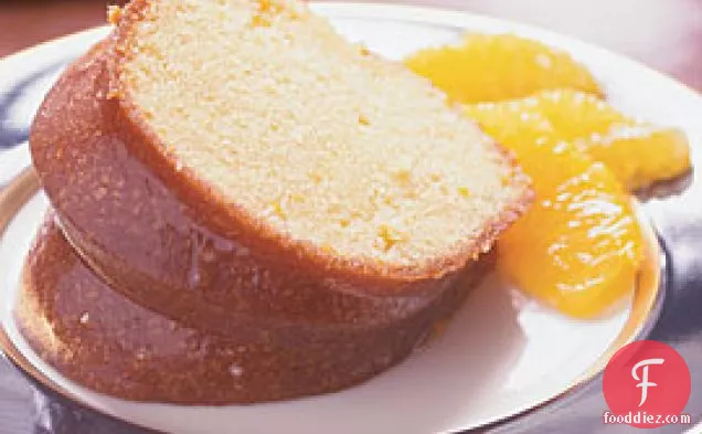 नारंगी लथपथ बंड केक