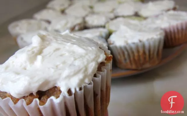 Carrot Cake Cupcakes With Maple Cream Cheese Frosting