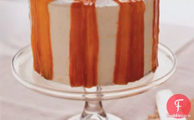 ऑरेंज क्रीम चीज़ फ्रॉस्टिंग के साथ गाजर अदरक परत केक