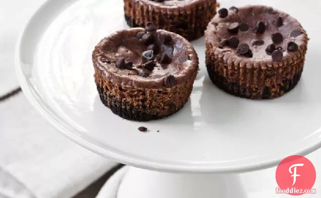 Mini Chocolate-Hazelnut Cheesecakes