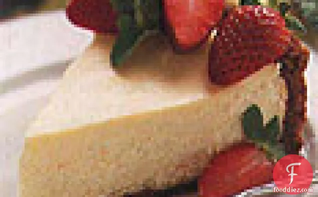 Strawberry Cheesecake with Gingersnap Crust