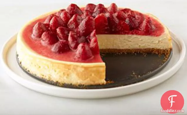 Classic Strawberry-Topped Cheesecake