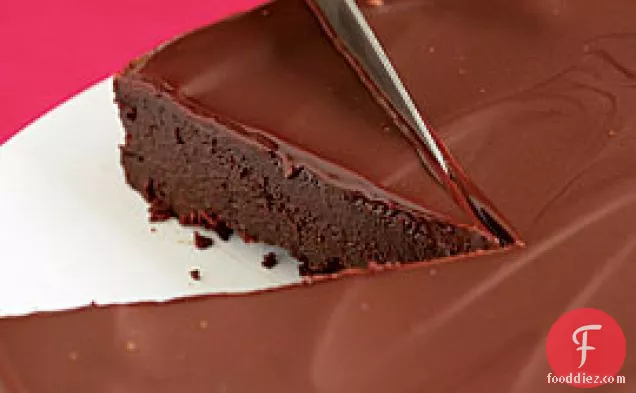 Flourless Chocolate Cake With Chocolate Glaze