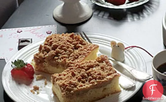 Sour Cream Coffee Cake With Brown Sugar Streusel