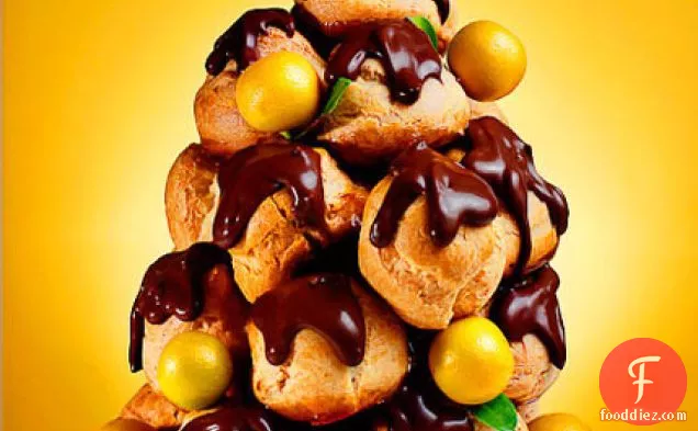 Christmas Croquembouche