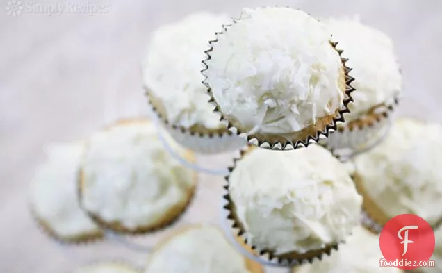 Coconut Cupcakes With Coconut Cream Cheese Frosting