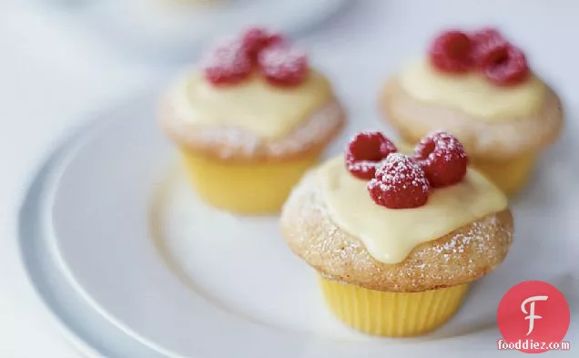 Vanilla Cupcakes with Lemon Cream and Raspberries