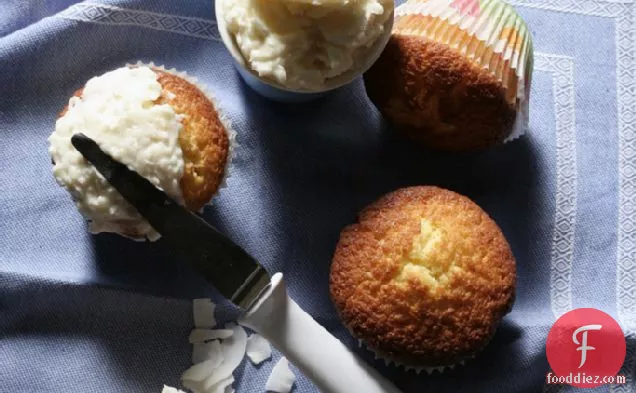 Coconut Cupcakes With Coconut Frosting